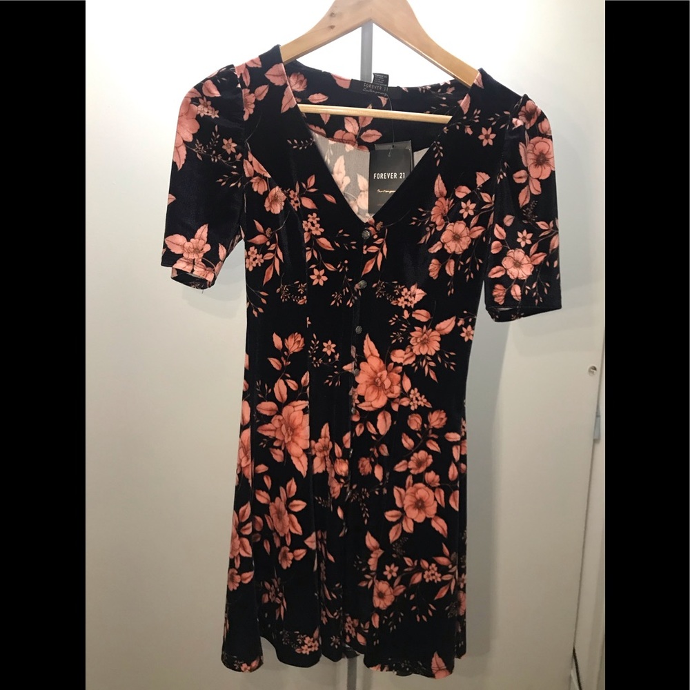 NEW Flower Dress 👗